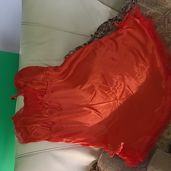 Women's satin Lounge. - Picture 2 of 4